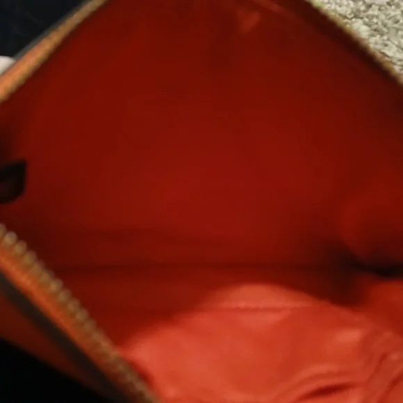 ❤️ Coach Red Leather Wristlet | Classic Zip Pouch | Timeless & Chic ❤️ - Picture 5 of 8